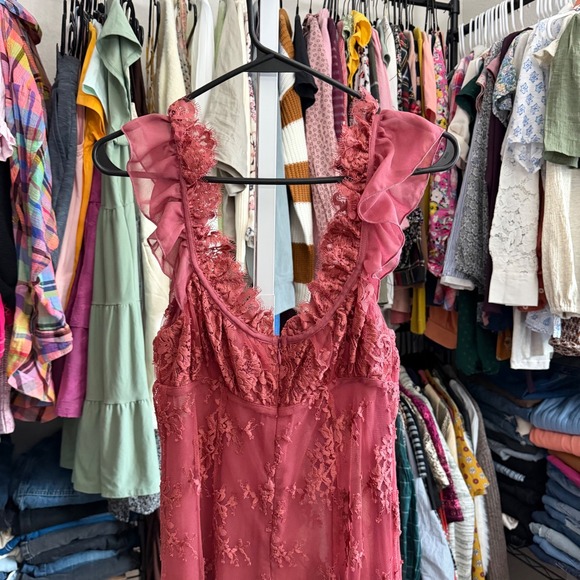 FOR LOVE & LEMONS Holiday Lace Flutter Midi Dress In Mauve Pink Size Small NWT - Picture 8 of 10